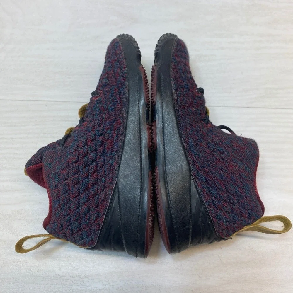 Nike Boys 10C LeBron 15 New Heights Basketball Shoes Burgundy Knit 922809-300